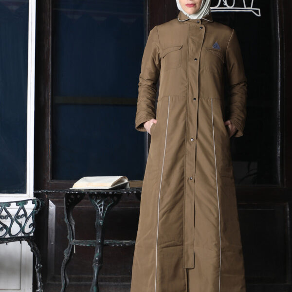 Front view of quilted comfort luxe bronze jilbab – modest abaya design